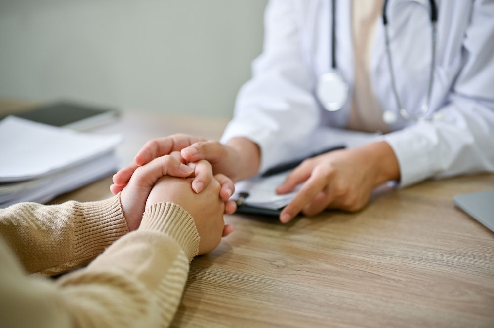 Man asks doctor if drinking alcohol increases blood pressure